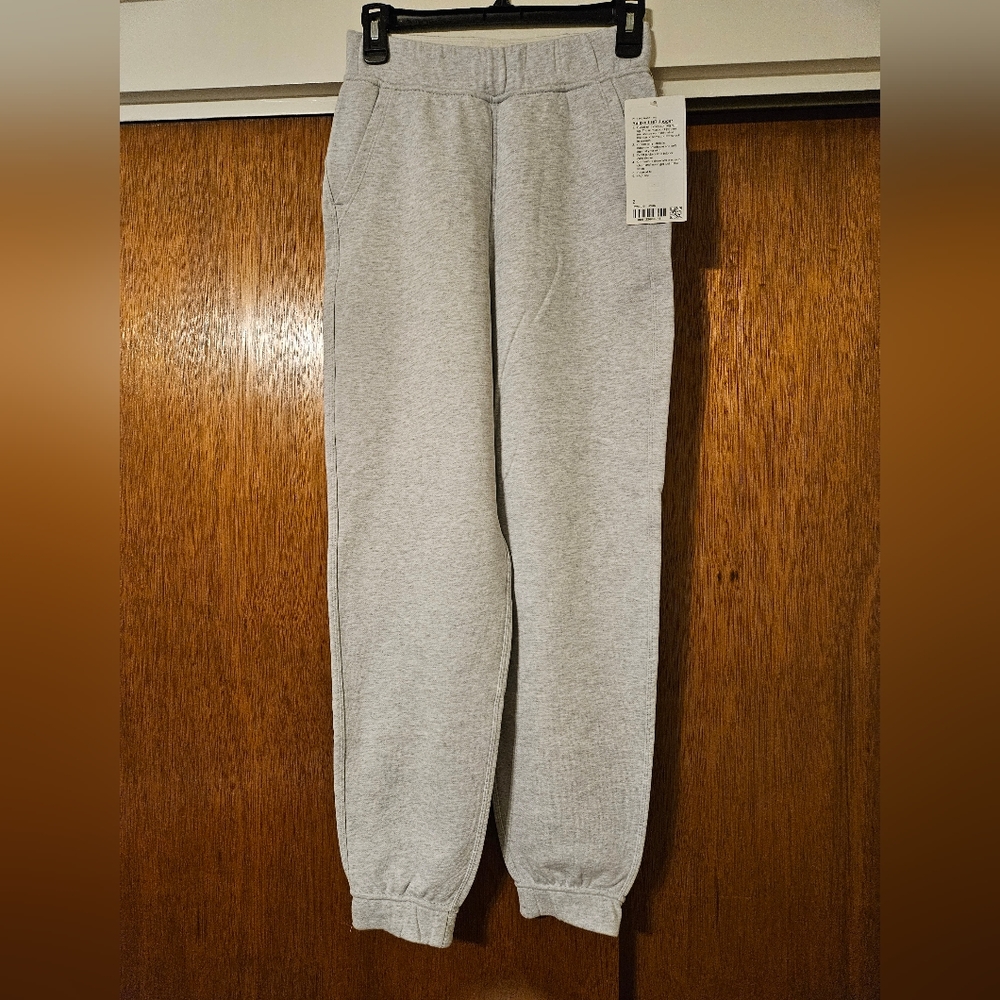 NWT Lululemon HR grey Relaxed Jogger, 2